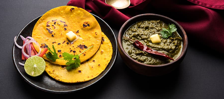 Sarso ka saag with makki roti